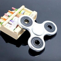 Triangle Finger Spinner 4 Colors