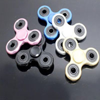 Triangle Finger Spinner 4 Colors