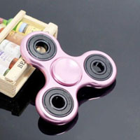 Triangle Finger Spinner